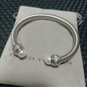 Dynamic Two-Tone Cable Cuff
